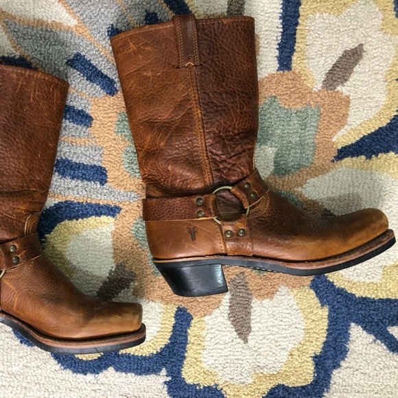 FRYE Harness 12R, made in the USA.  Unlined with rugged, rubber bottoms. - Picture 3 of 12